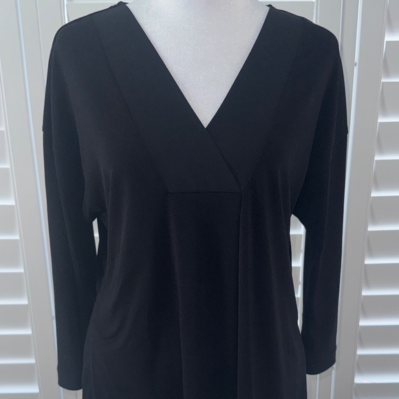 Banana Republic Long Sleeve Black V Neck Top Size Small - Picture 4 of 10